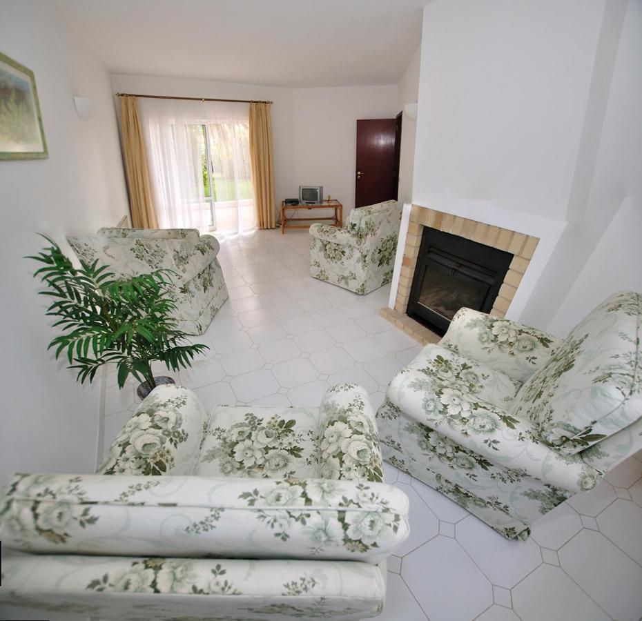 Three-Bedroom Apartment,1033459742:JPEG